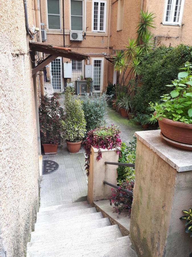 Tra Gianicolo E Trastevere Roma Eksteriør bilde